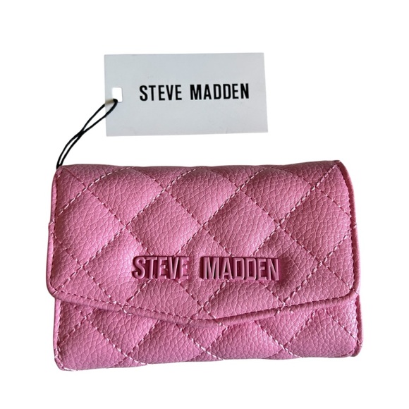 Steve Madden Handbags - NWT Steve Madden Pink & Silver Quilted Women's Wallet